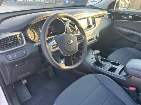 2019 Kia Sorento LX V6