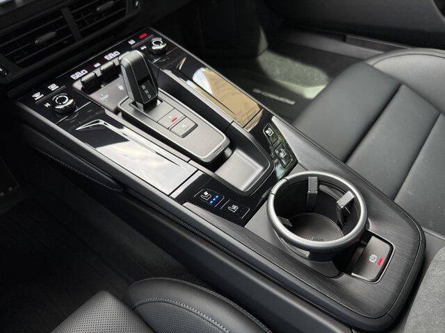 2025 Porsche 911 Carrera GTS