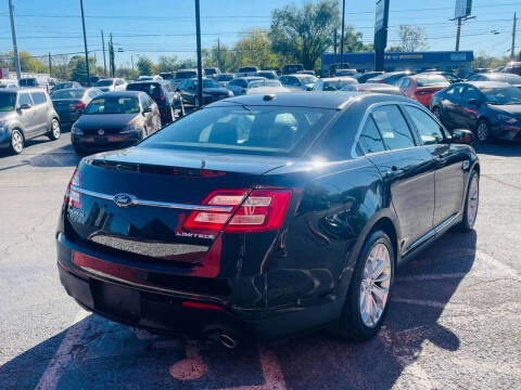2017 Ford Taurus Limited