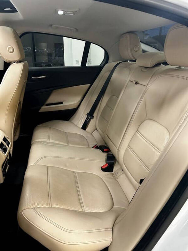 2018 Jaguar XE 25t Prestige