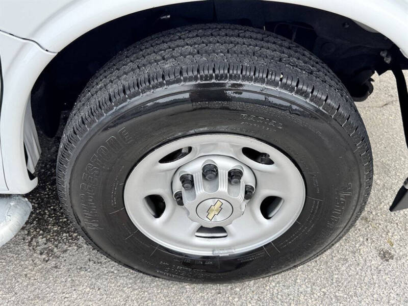 2023 Chevrolet Express 2500