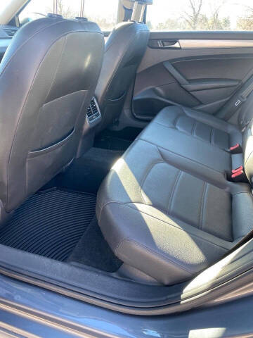 2013 Volkswagen Passat SE PZEV