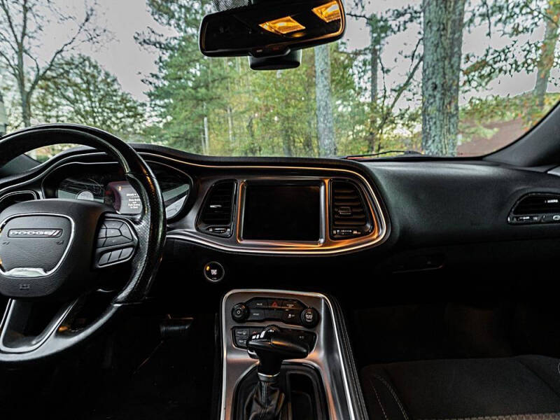 2021 Dodge Challenger SXT