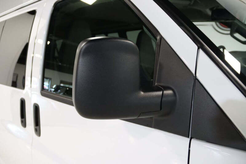 2025 Chevrolet Express LT 3500