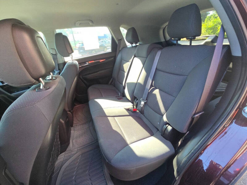 2011 Kia Sorento LX