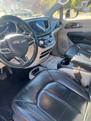 2017 Chrysler Pacifica Touring Plus