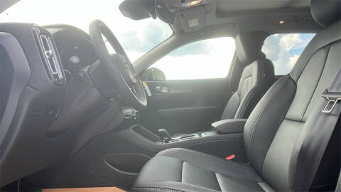 2026 Volvo XC40 B5 Core