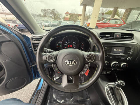 2016 Kia Soul +