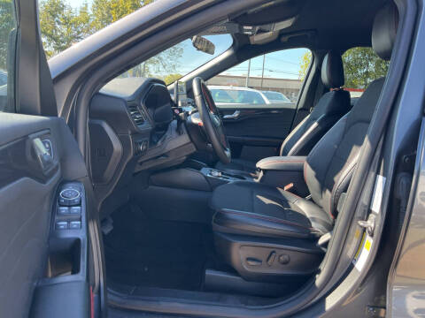 2025 Ford Escape ST-Line Select