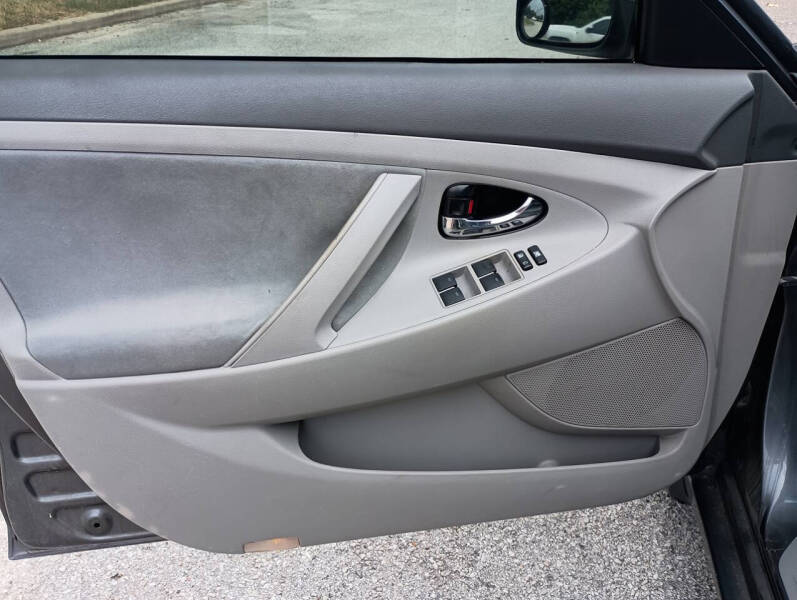 2010 Toyota Camry LE