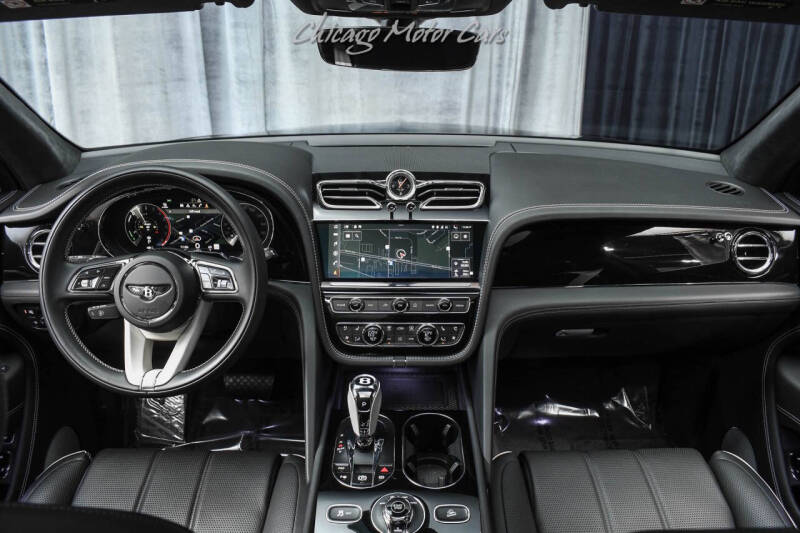 2023 Bentley Bentayga Hybrid