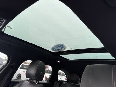 2018 Land Rover Range Rover Velar P250 R-Dynamic SE