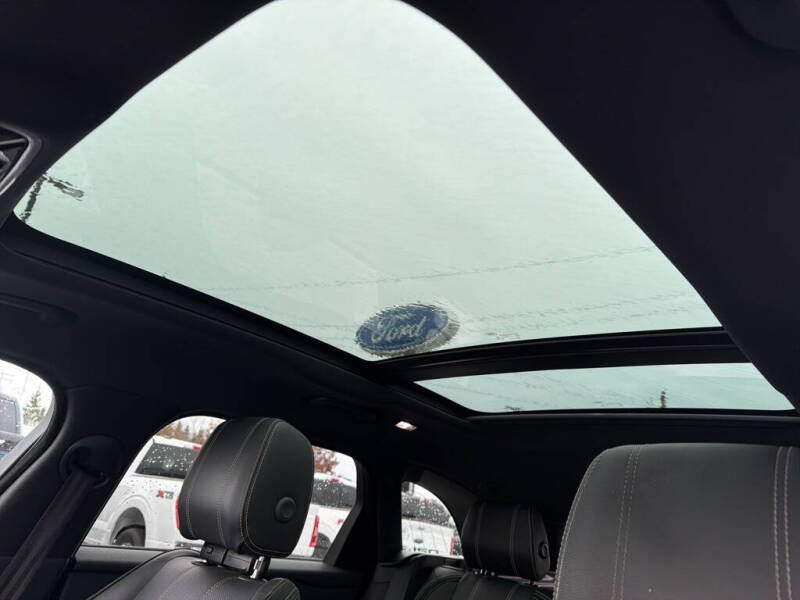 2018 Land Rover Range Rover Velar P250 R-Dynamic SE