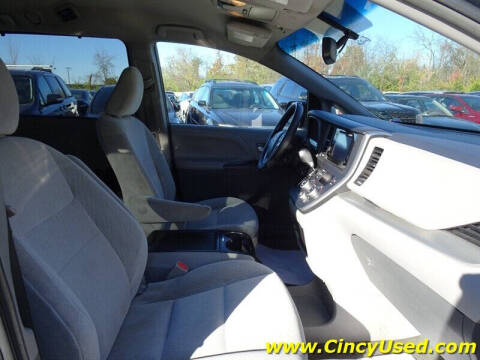 2016 Toyota Sienna LE 8-Passenger