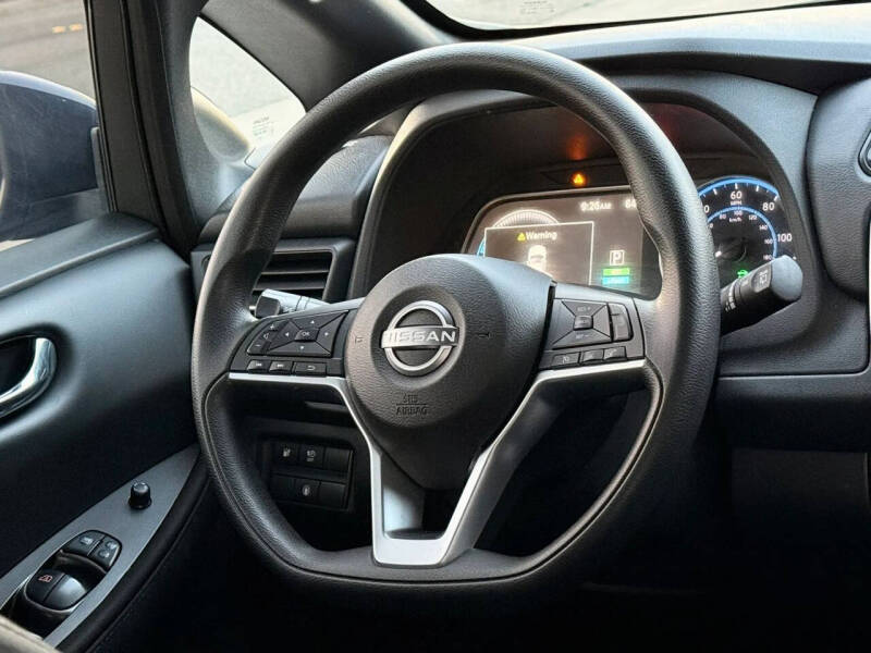 2023 Nissan LEAF S