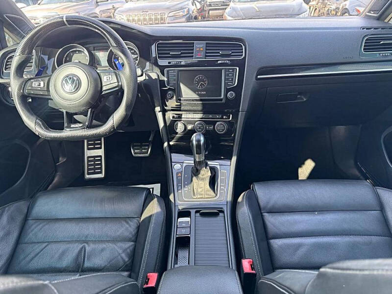 2017 Volkswagen Golf R 4Motion