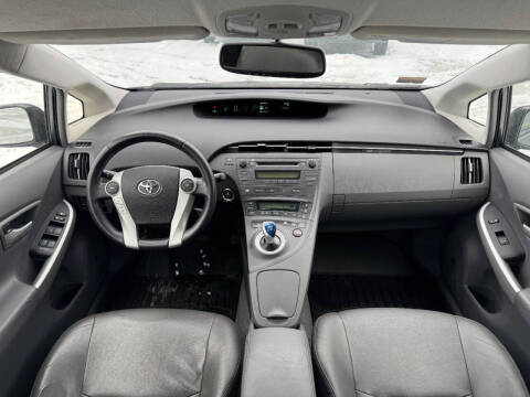 2010 Toyota Prius III