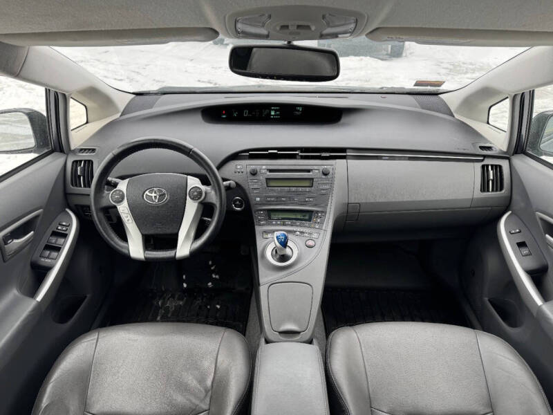 2010 Toyota Prius III