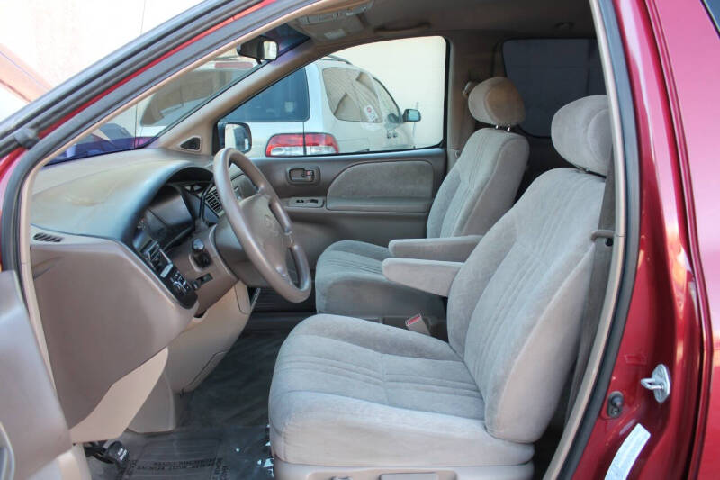 1998 Toyota Sienna LE