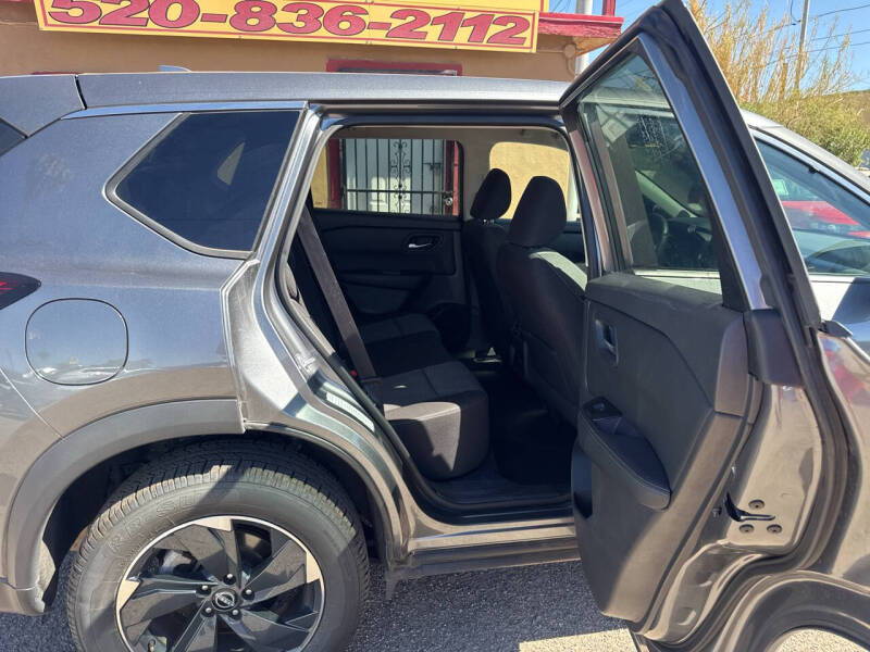 2024 Nissan Rogue SV