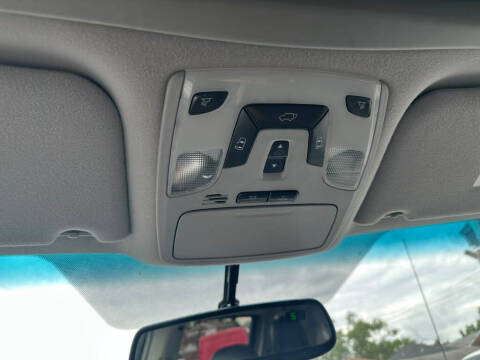2012 Toyota Sienna SE 8-Passenger