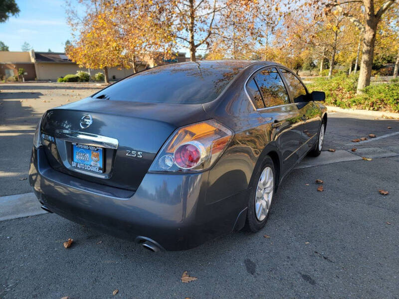 2011 Nissan Altima S photo 4