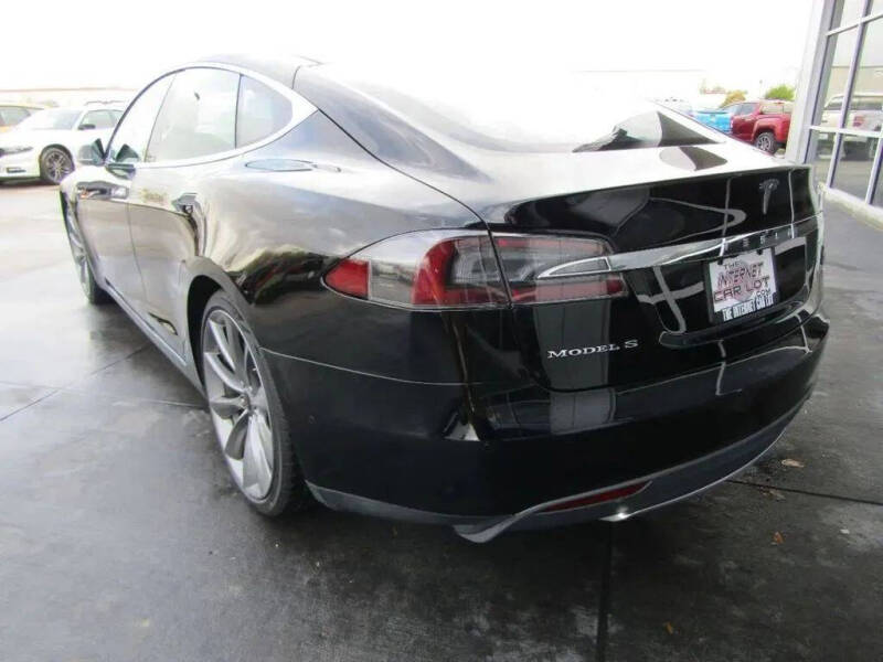 2015 Tesla Model S