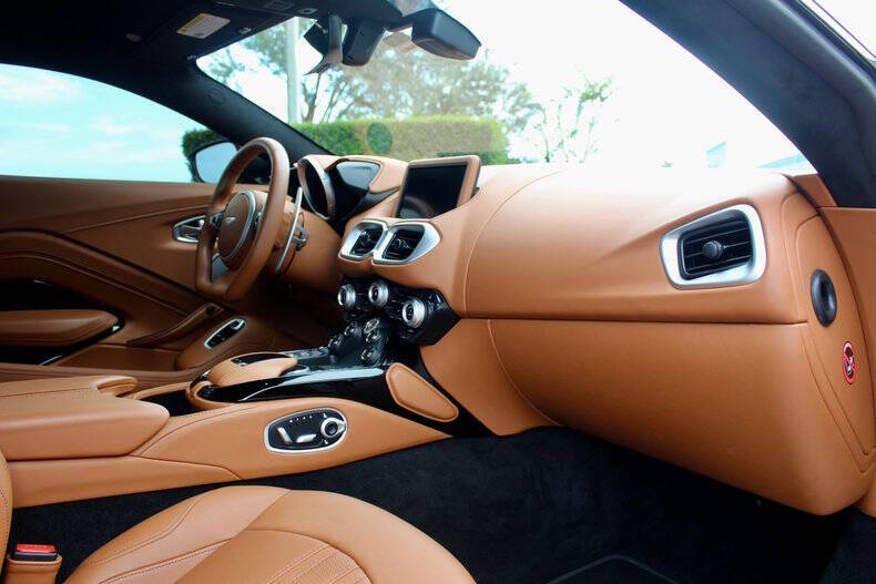 2023 Aston Martin Vantage