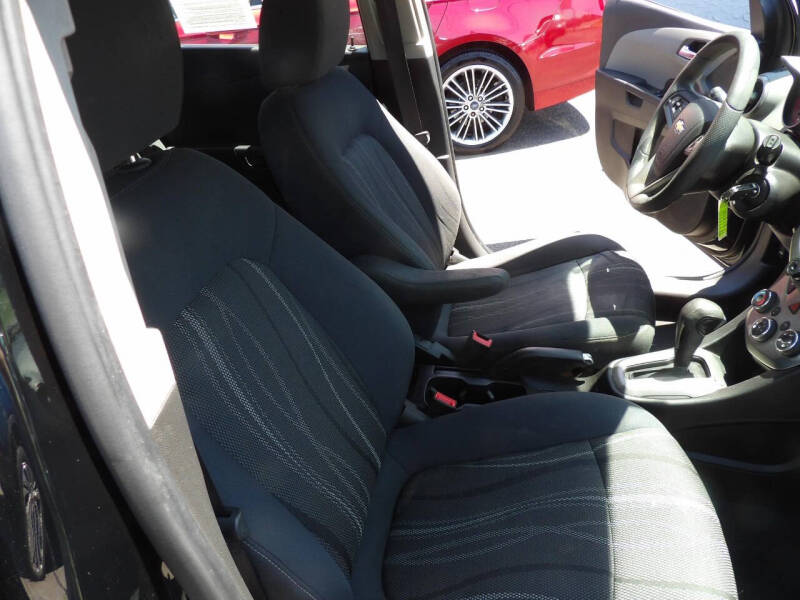 2016 Chevrolet Sonic LT Auto