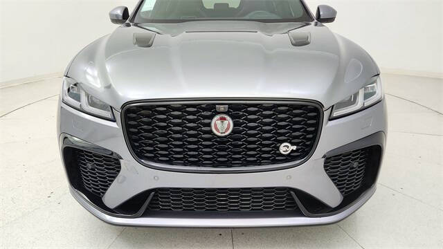 2022 Jaguar F-PACE SVR