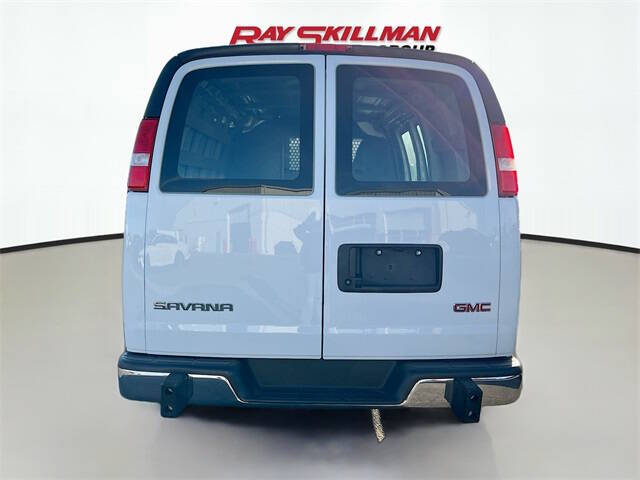 2024 GMC Savana 2500