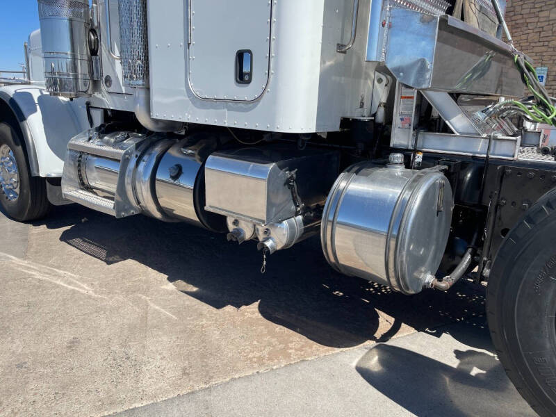 2014 Peterbilt 388