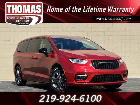 2026 Chrysler Pacifica Select