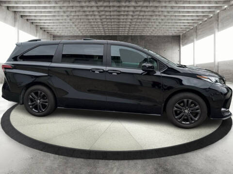 2024 Toyota Sienna XSE 7-Passenger