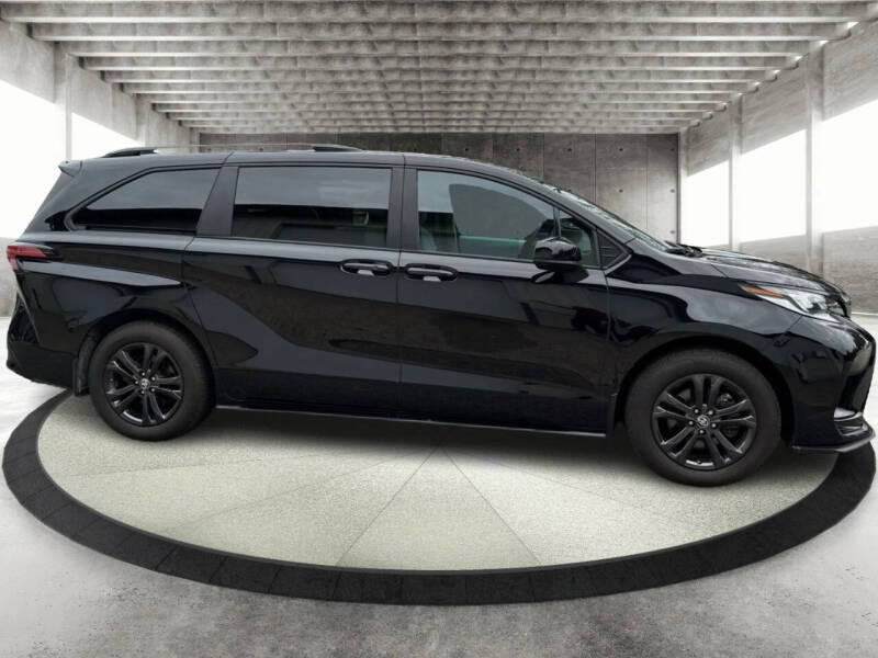 2024 Toyota Sienna XSE 7-Passenger