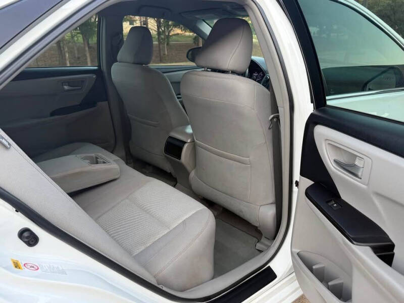 2017 Toyota Camry LE