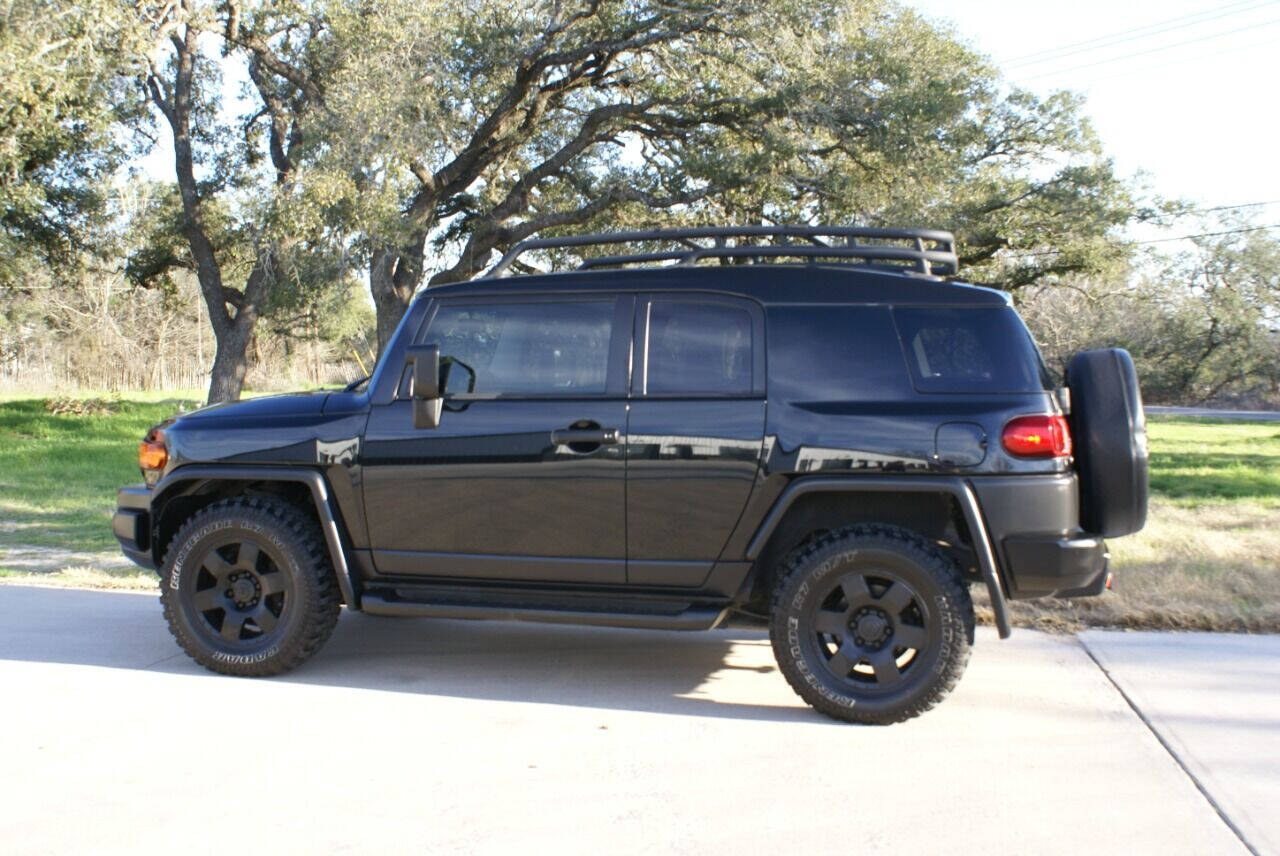 2007 Toyota FJ Cruiser for sale at 4.0 Motorsports in Austin, TX