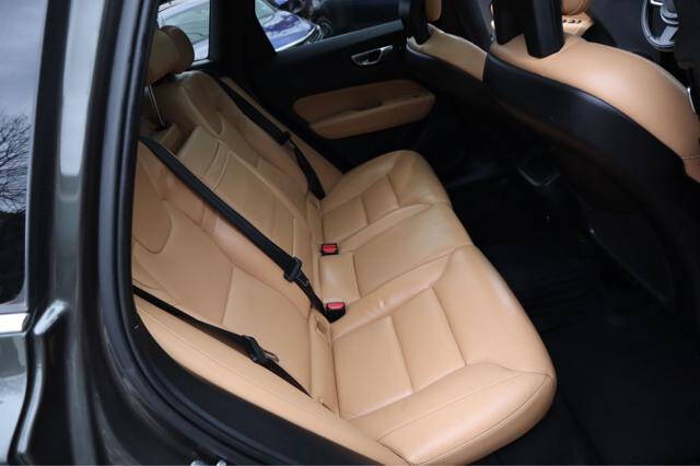 2018 Volvo XC60 T5 Momentum