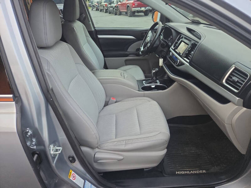 2014 Toyota Highlander LE