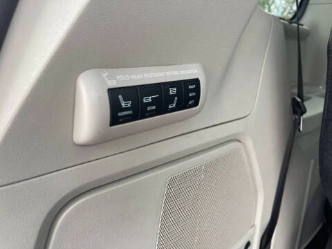 2015 Chrysler Town and Country Limited Platinum