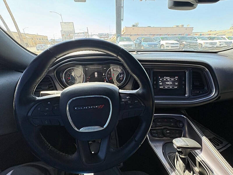 2015 Dodge Challenger SXT