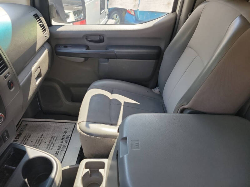 2016 Nissan NV 2500 HD S