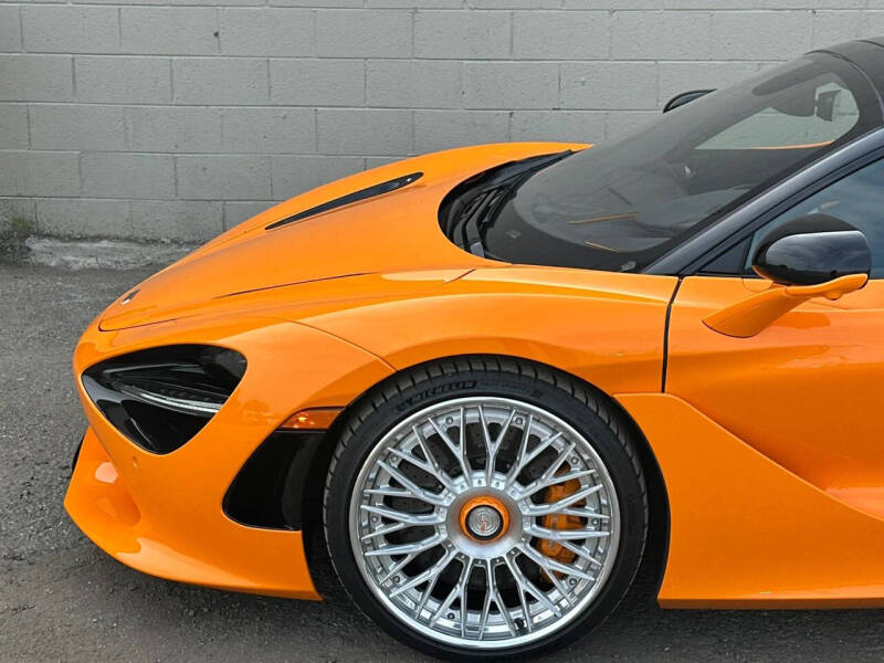 2025 McLaren 750S Spider