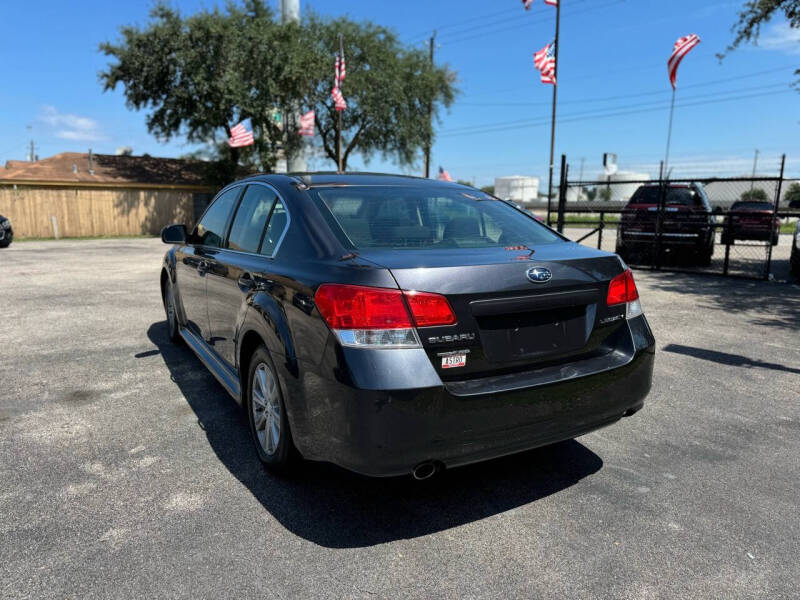 2010 Subaru Legacy I Premium photo 7