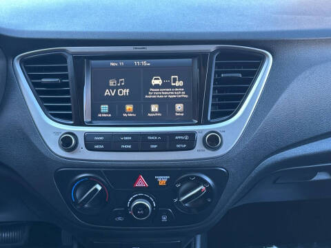 2020 Hyundai Accent SE