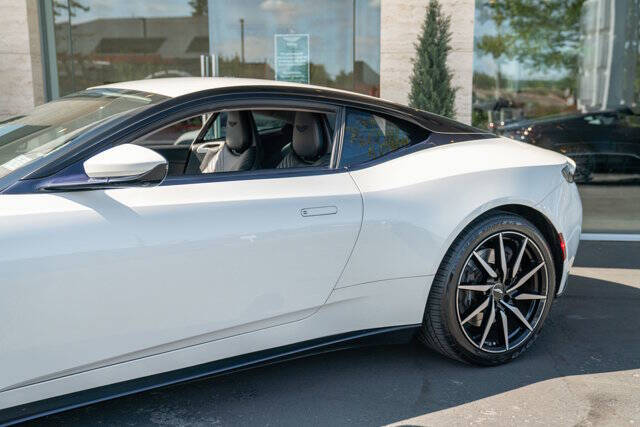 2019 Aston Martin DB11 33