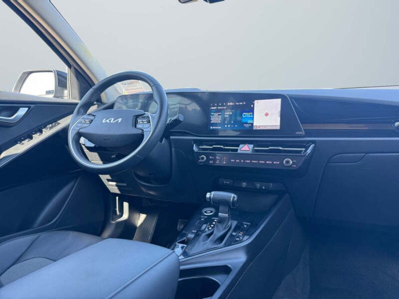 2023 Kia Niro EX