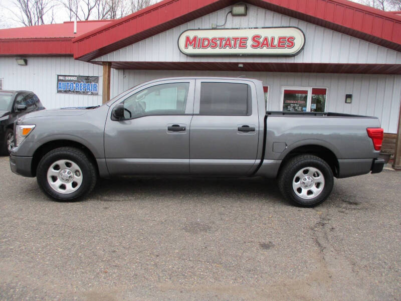 2023 Nissan Titan SV