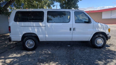 2004 Ford E-Series