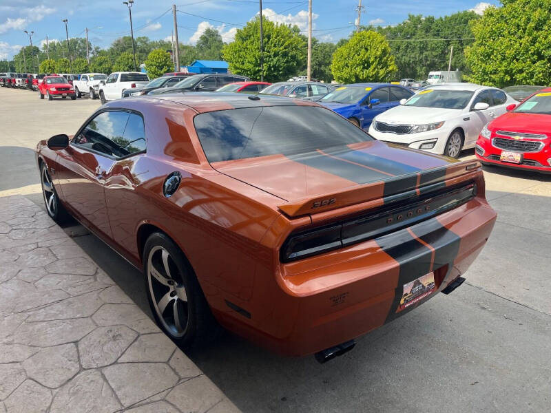 2011 Dodge Challenger SRT8 392